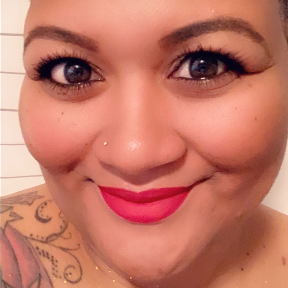 Meet your Posher, Candace